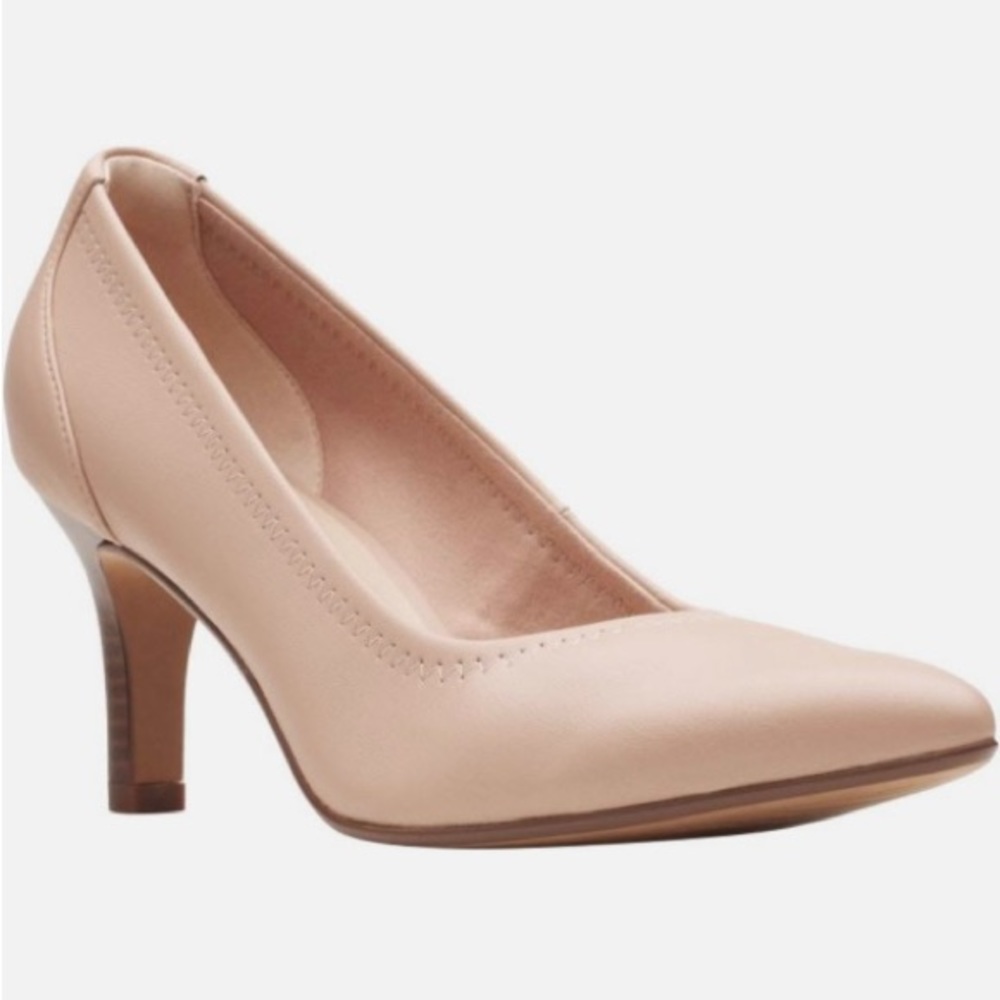 Clarks - Illeana Pump Womens Faux Leather Slip On Loafer Heels